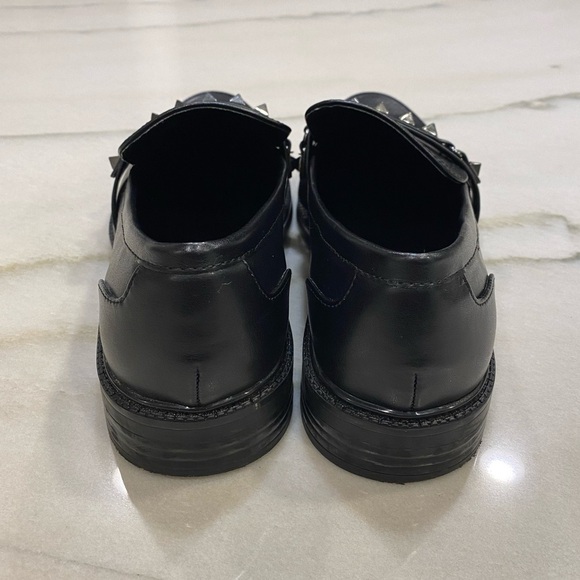 Marc Fisher Loafers size 8 Black Faux Leather Studded - Picture 5 of 13
